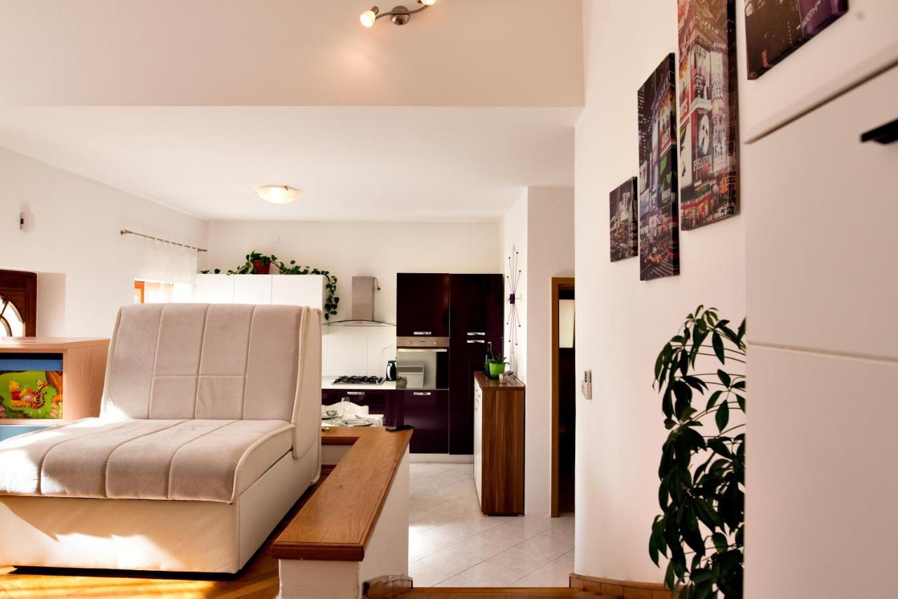 Petar Pan Apartment ชิเบนิก ภายนอก รูปภาพ